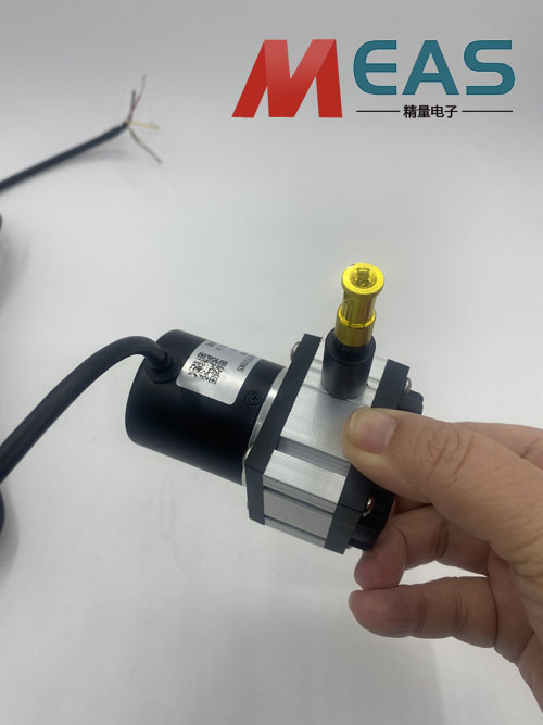 拉線位移編碼器維護和校準(zhǔn)也是確保長期穩(wěn)定的關(guān)鍵